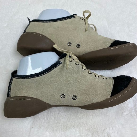 Rebels Suede Lace Up Tan Black Sneakers, size 6 - Picture 3 of 6
